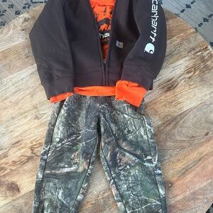 4T Carhartt 3 Peice sweater sweats long sleeve